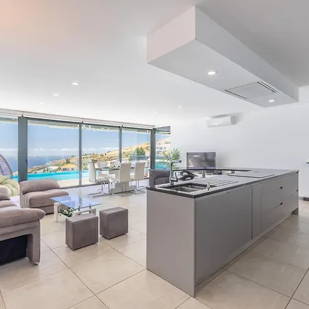 Villa Pascal By Rmz