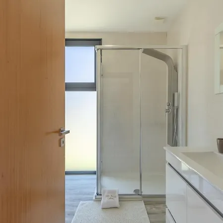 Pascal By Rmz Estreito Da Calheta