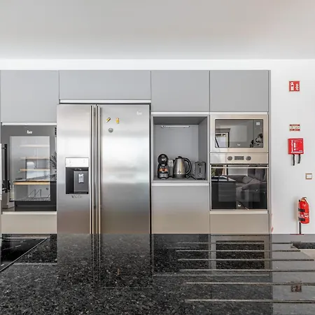 Pascal By Rmz * Estreito Da Calheta