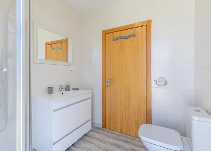 Pascal By Rmz Estreito Da Calheta